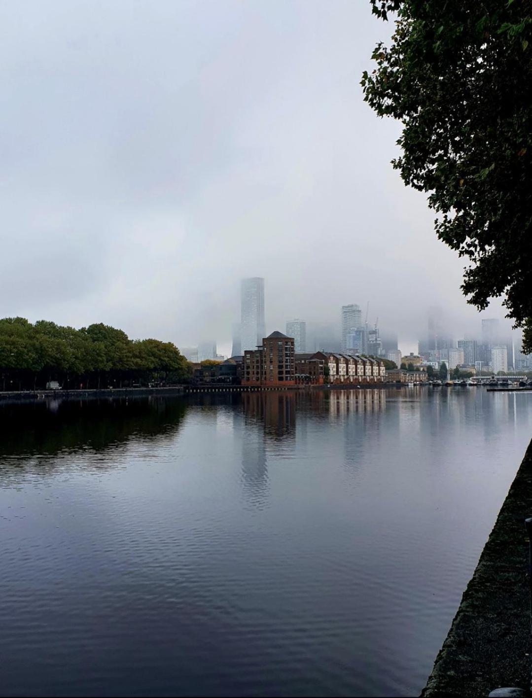 Surrey Quays Near Greenland Dock Apartment